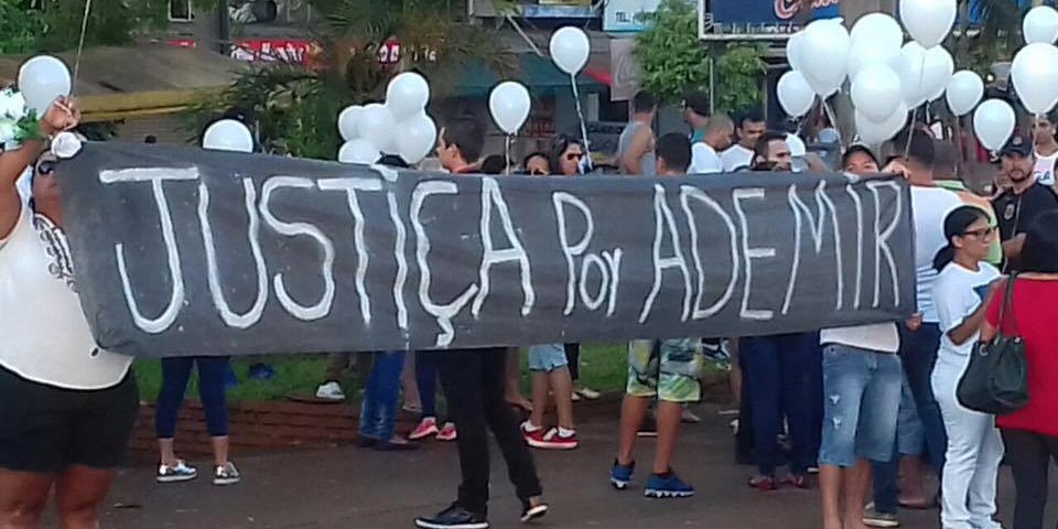 Manifestação dos moradores de Foz do Iguaçu (PR) cobrando Justiça para a morte de Ademir Gonçalves. (reprodução Facebook)