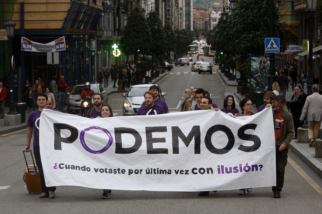 O crescimento de movimentos como o Podemos espanhol é um sinal na contramão da ascensão da direito. Foto de Pablo Lorenzana (reprodução revista CartaMaior